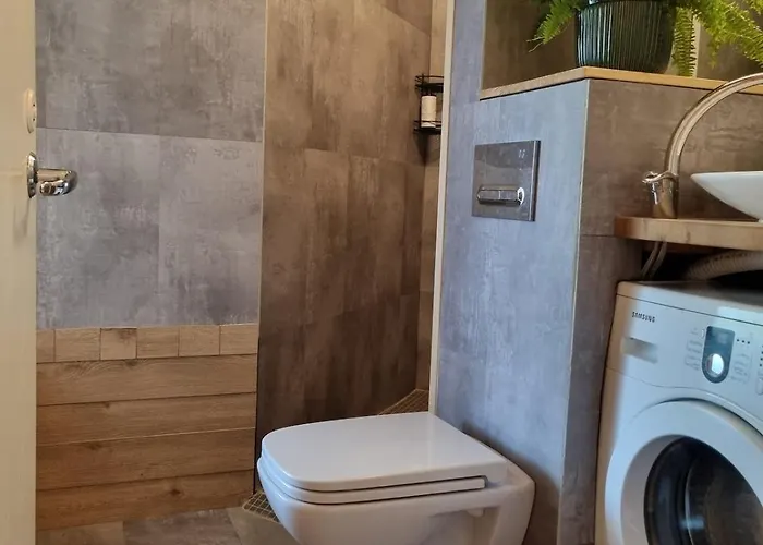 Daire Spacious With Balcony! *